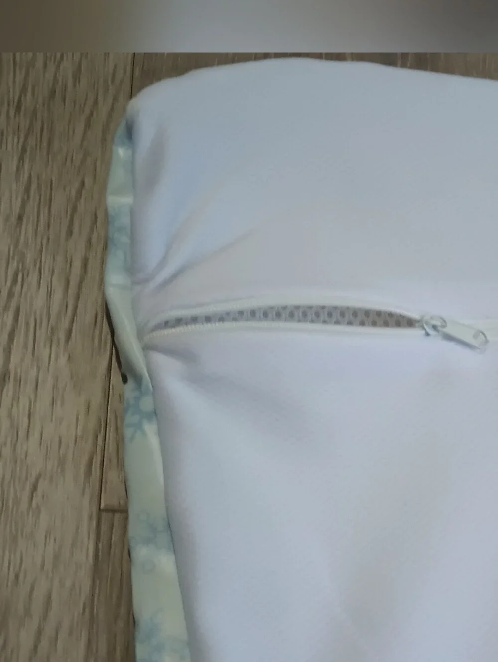 Cooling Gel Pillow Protector (Lt Blue/White) A-50